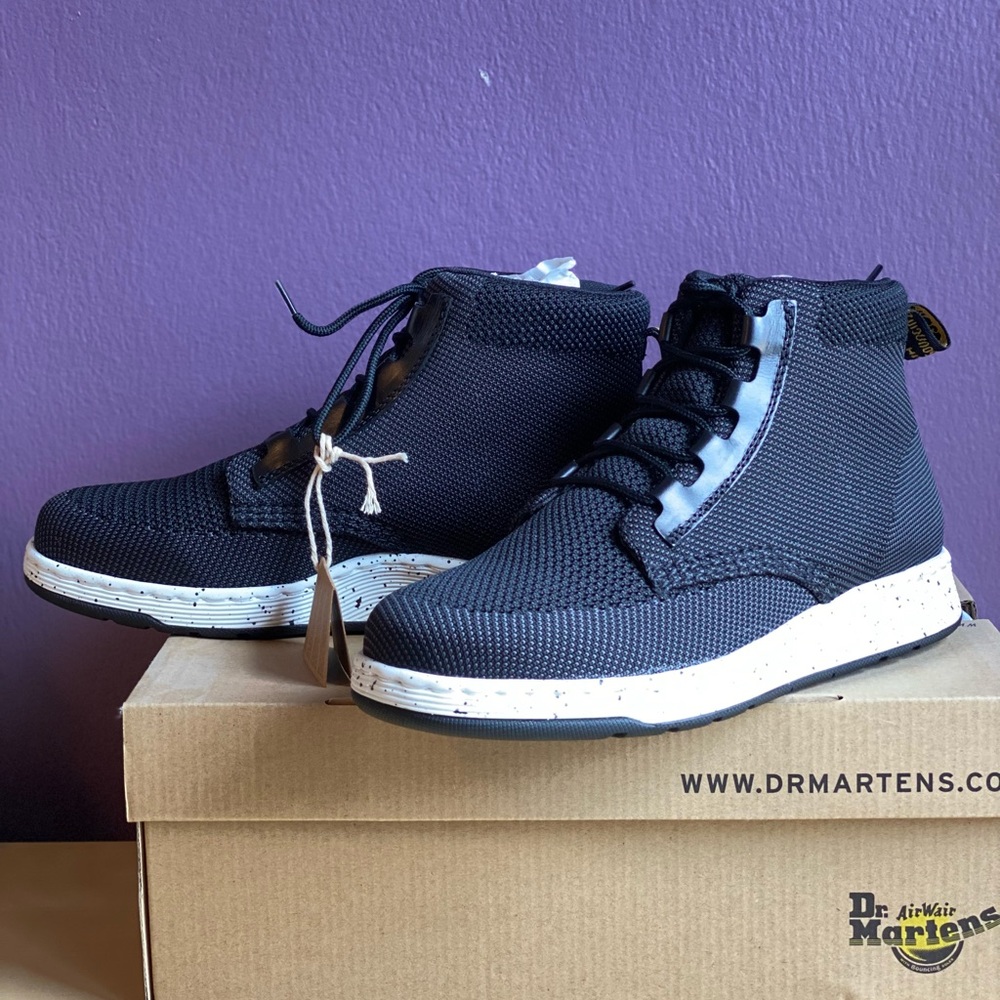 Dr. Martens : Telkes Knit Padded Collar Boot Size9